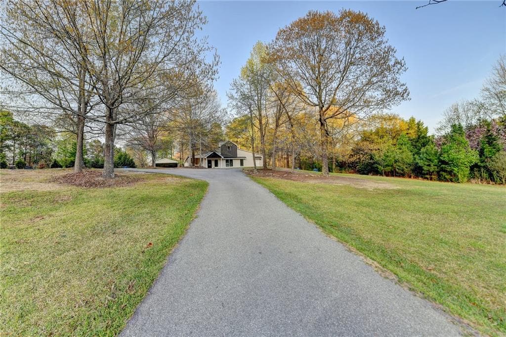 3 bedroom, 3 bathroom single family residence sold at 1880 Ridgedale Drive, Snellville, GA 30078