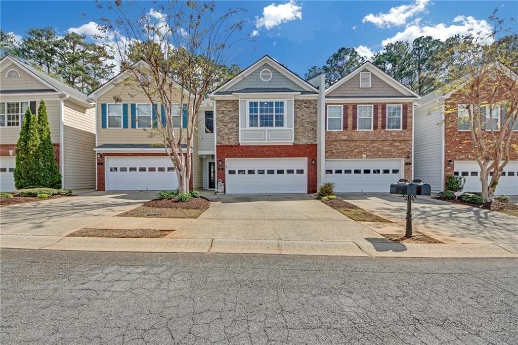 3 bedroom, 3 bathroom townhouse sold at 545 Woodland Park Terrace, Lawrenceville, GA 30043