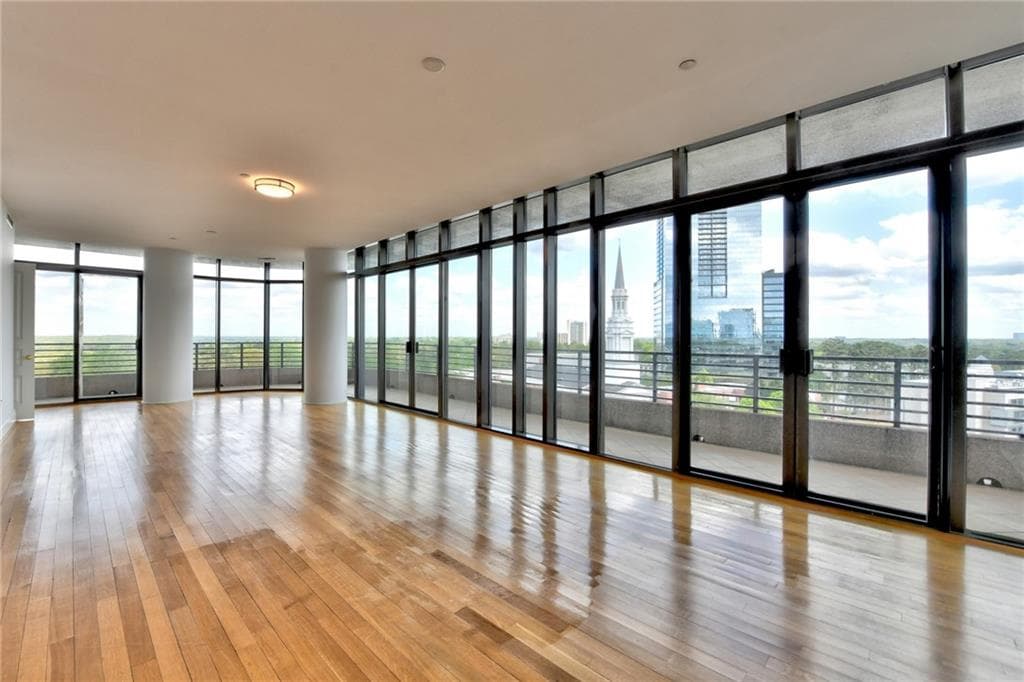 2 bedroom, 3 bathroom, 2,262 sq ft condominium sold at 750 Park Avenue 13E, Atlanta, GA 30326