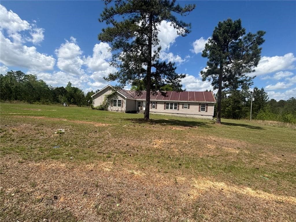 5 bedroom, 3 bathroom single family residence sold at 330 Lennox Road, Dublin, GA 31021