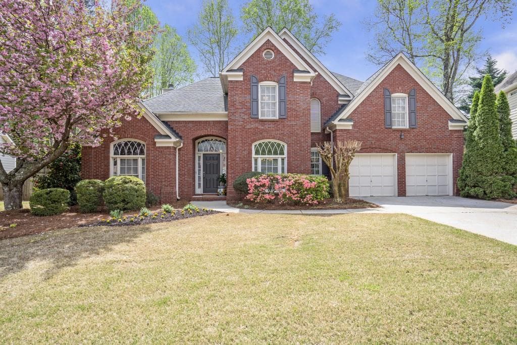 5 bedroom, 3 bathroom single family residence sold at 625 Park Creek Trace, Alpharetta, GA 30005