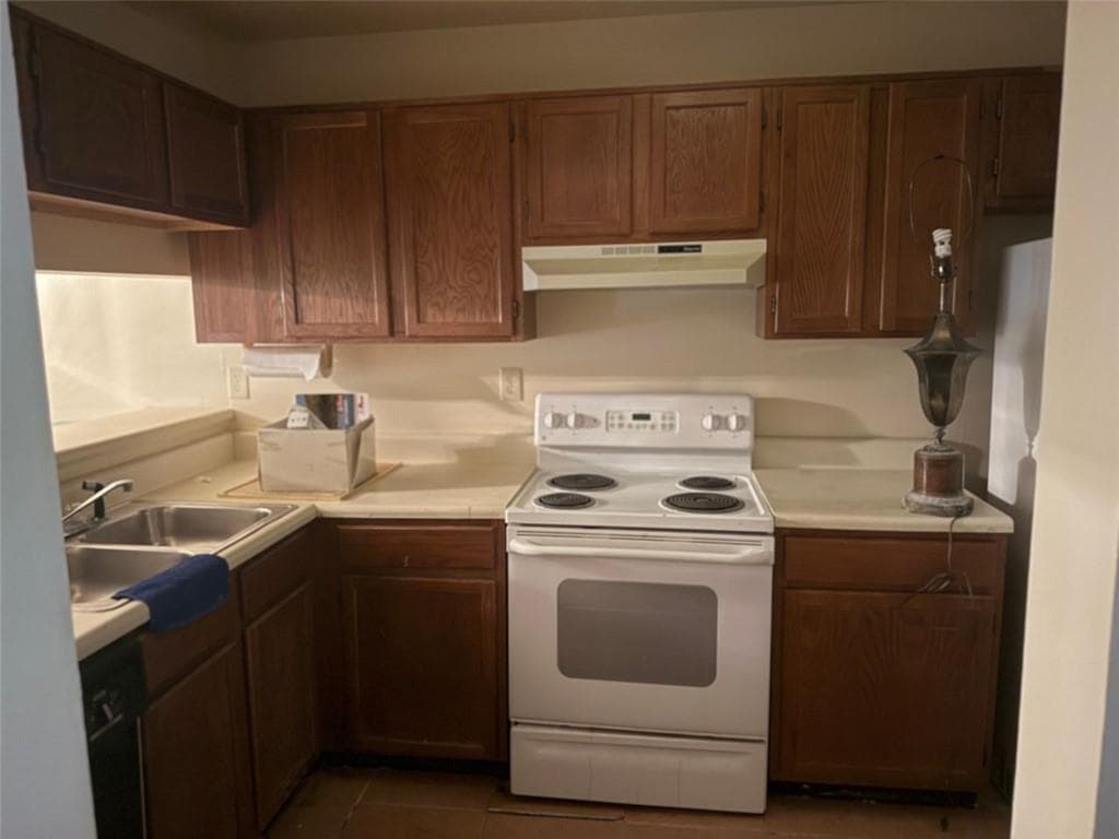 1 bedroom, 1 bathroom condominium sold at 470 TEAL Court, Roswell, GA 30076