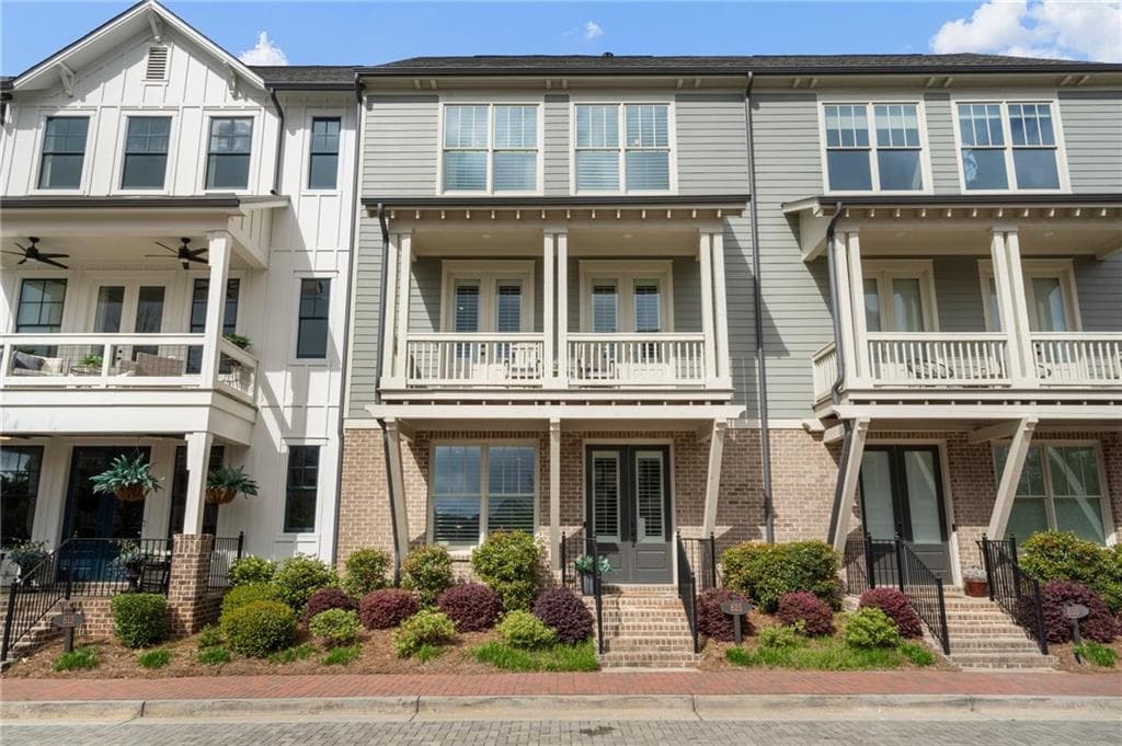 825 Maplewood Drive, Roswell, GA 30075 — most recent listing photo