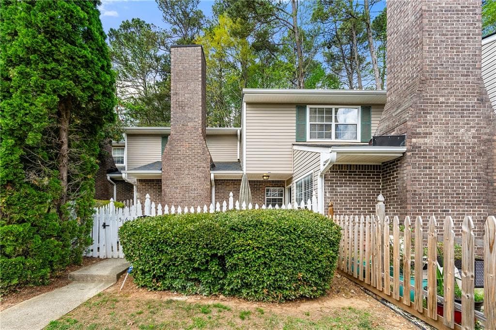 2 bedroom, 2 bathroom condominium sold at 563 Trillum Court 563, Marietta, GA 30008