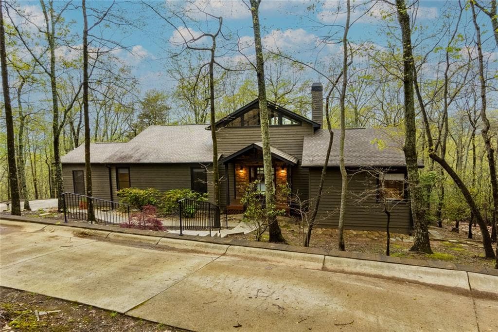 3 bedroom, 3 bathroom single family residence sold at 56 Bee Tree Ridge Drive, Jasper, GA 30143