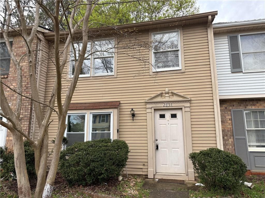 3 bedroom, 2 bathroom, 1,240 sq ft townhouse sold at 2834 Royal Path Court, Decatur, GA 30030