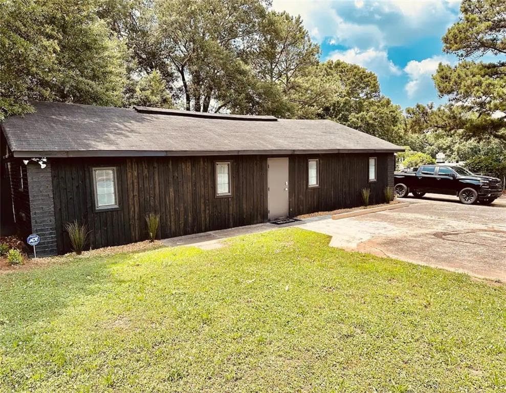 7 bedroom, 2 bathroom, 3,350 sq ft single family residence for sale at 380 Amal Drive, Atlanta, GA 30315 — photo 8