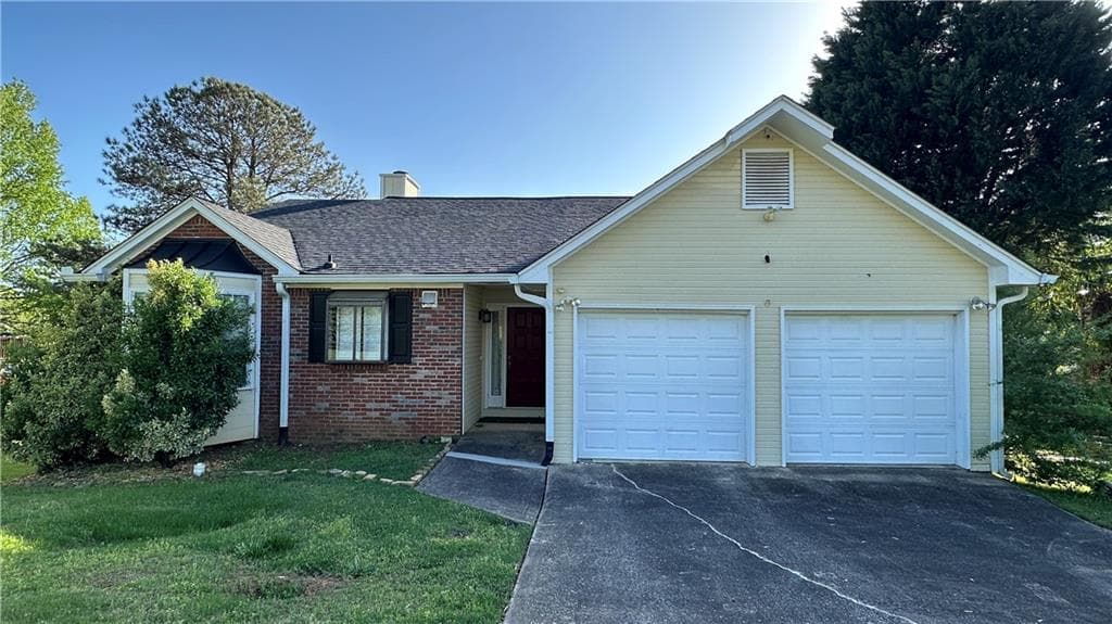 3 bedroom, 3 bathroom, 1,944 sq ft single family residence for sale at 2820 Skye Terrace, Duluth, GA 30096 — photo 2