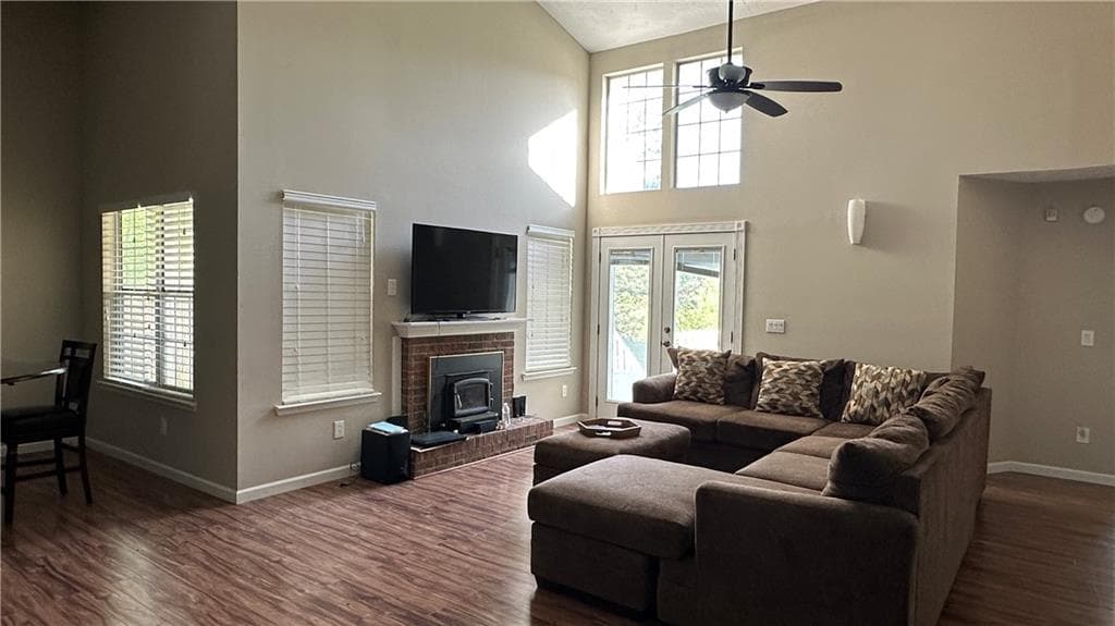 3 bedroom, 3 bathroom, 1,944 sq ft single family residence for sale at 2820 Skye Terrace, Duluth, GA 30096 — photo 3