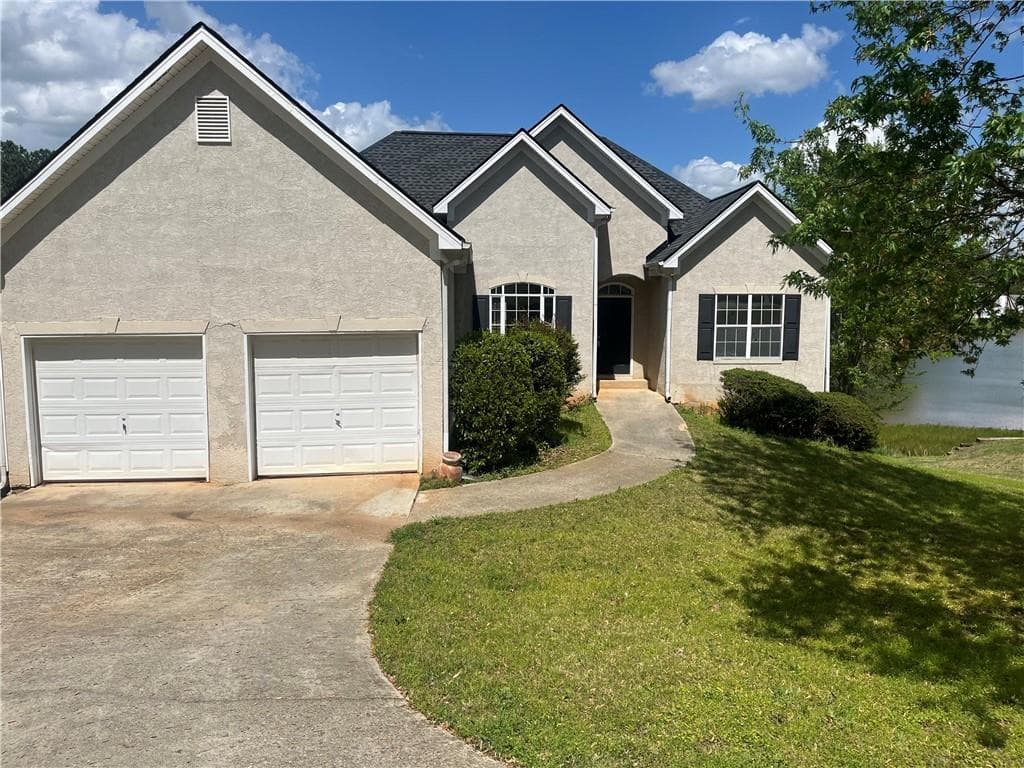 3 bedroom, 2 bathroom, 1,568 sq ft single family residence for sale at 203 Sea Marsh Court, Fayetteville, GA 30215