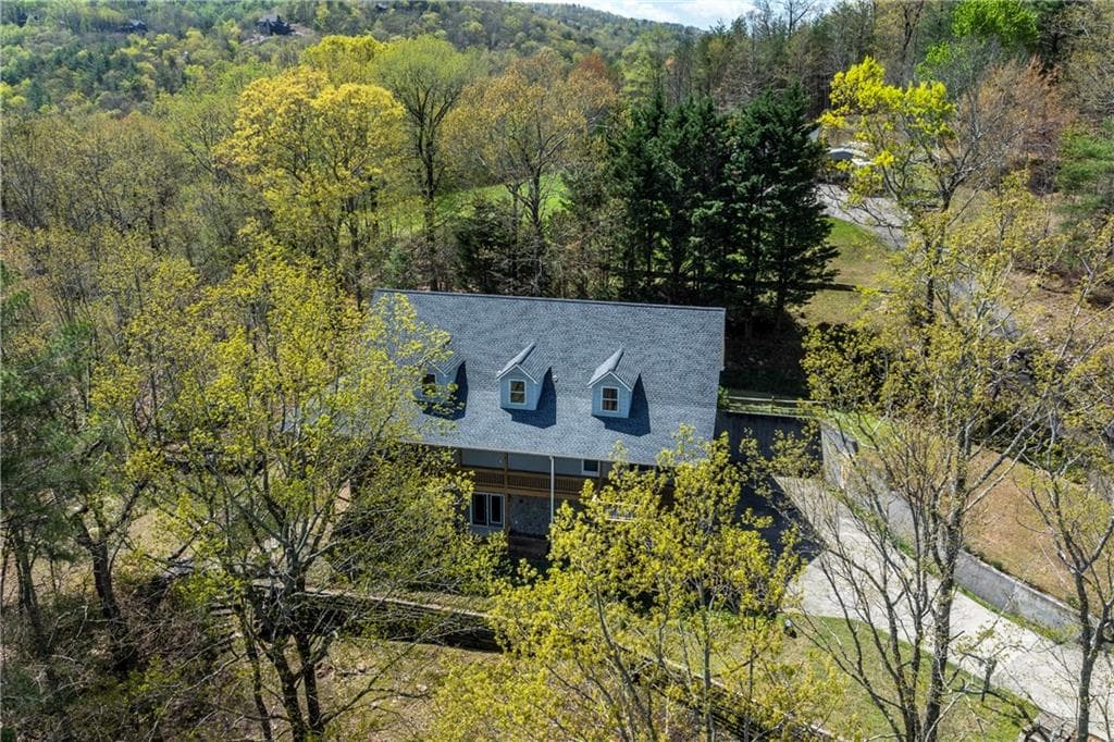 3 bedroom, 2 bathroom single family residence sold at 239 Trails End Court, Ellijay, GA 30536