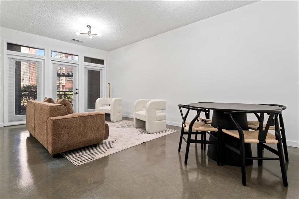 1 bedroom, 1 bathroom, 884 sq ft condominium sold at 400 17th Street 1133, Atlanta, GA 30363