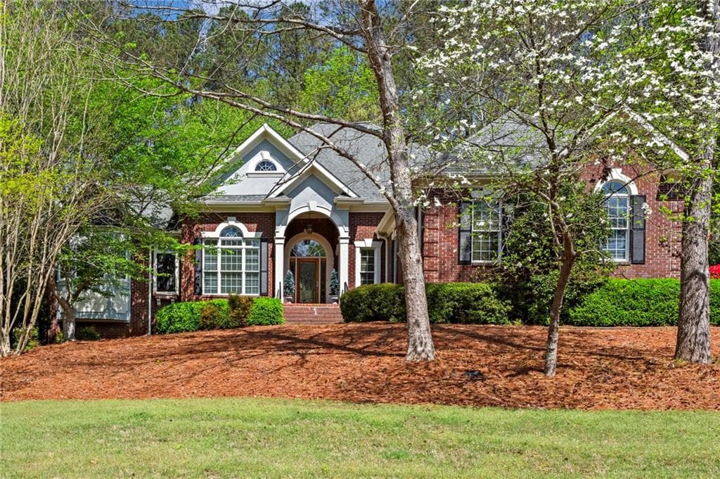 3 bedroom, 5 bathroom single family residence sold at 423 Morgan Falls Chase, Canton, GA 30114