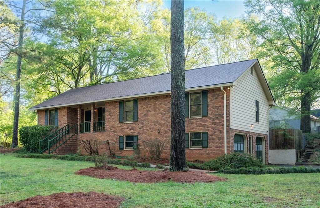 4 bedroom, 3 bathroom single family residence sold at 103 Woodhaven Drive, Cartersville, GA 30120