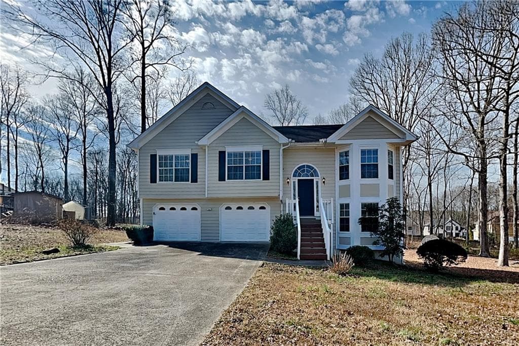 4 bedroom, 3 bathroom single family residence sold at 1550 Royale Castle Drive, Lawrenceville, GA 30043
