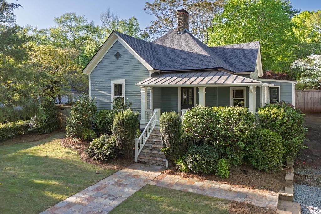 4 bedroom, 3 bathroom single family residence sold at 176 Stewart Avenue, Marietta, GA 30064