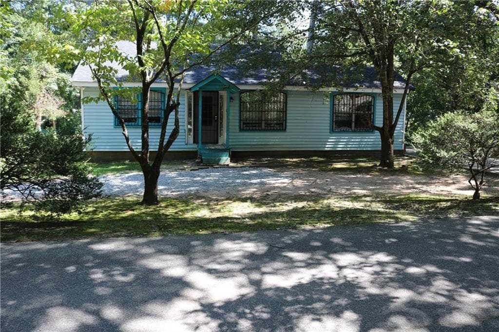 2 bedroom, 1 bathroom single family residence sold at 5048 Westbrook Road, Union City, GA 30291