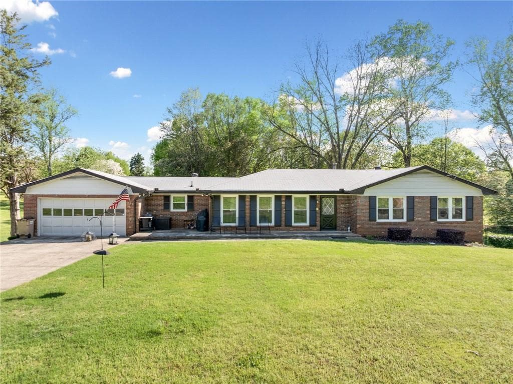 4 bedroom, 3 bathroom single family residence sold at 630 Cambridge Drive, Marietta, GA 30066
