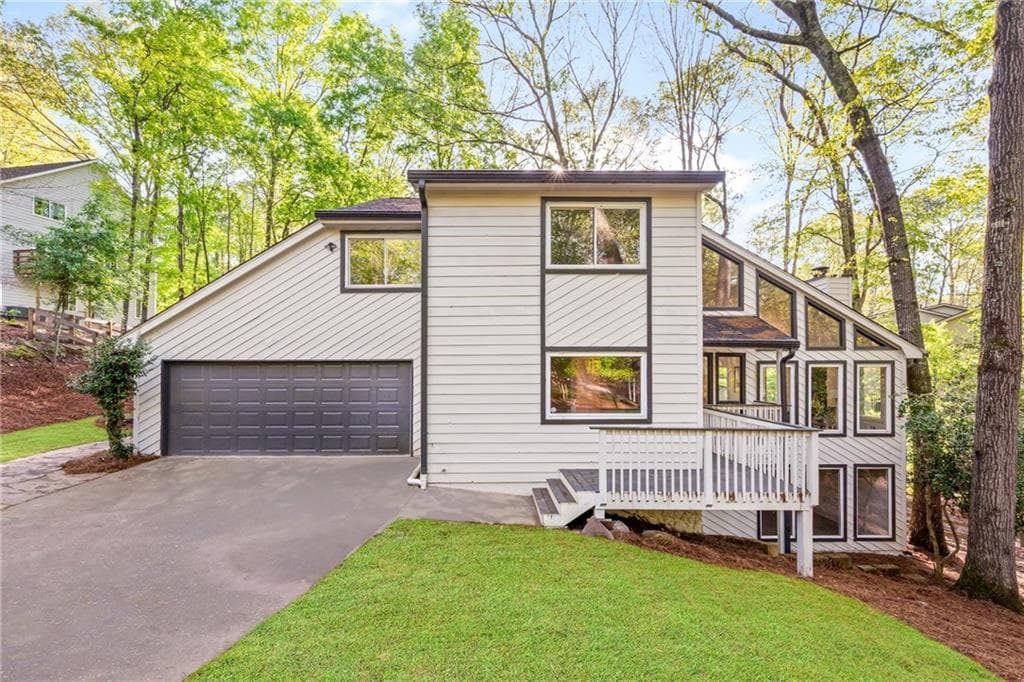 6 bedroom, 4 bathroom single family residence sold at 330 Spring Lake Terrace, Roswell, GA 30076
