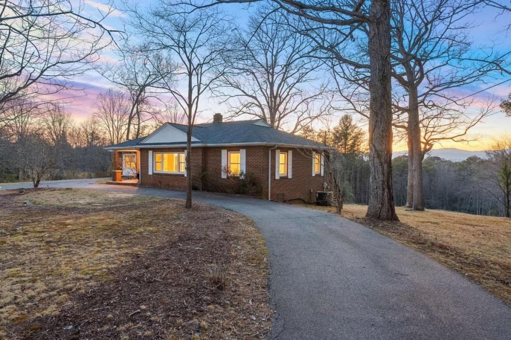 340 LaVista Drive, Blue Ridge, GA 30513 — most recent listing photo