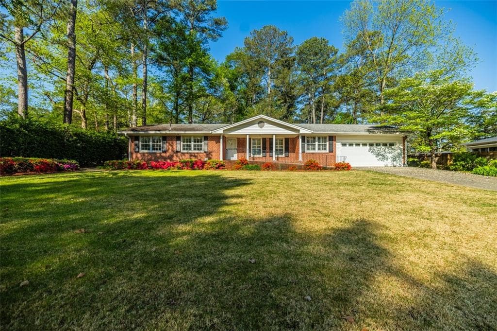 3 bedroom, 2 bathroom single family residence sold at 2972 Ponderosa Circle, Decatur, GA 30033