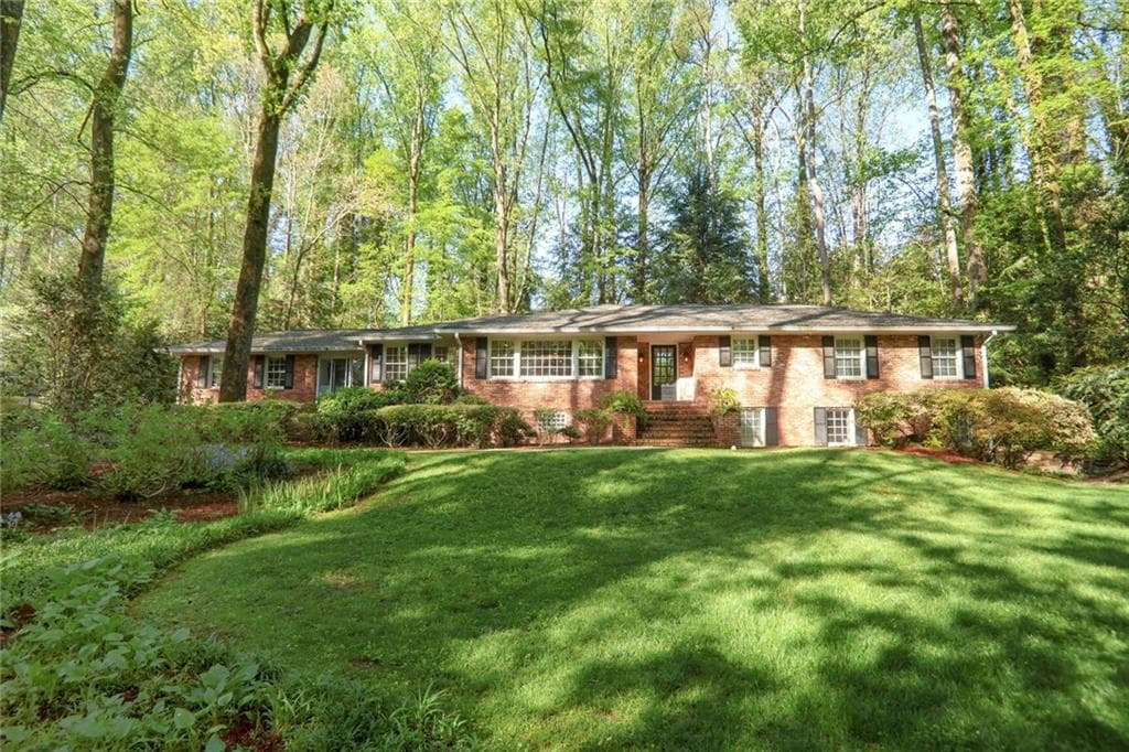 4 bedroom, 4 bathroom single family residence sold at 4554 Meadow Valley Drive, Atlanta, GA 30342