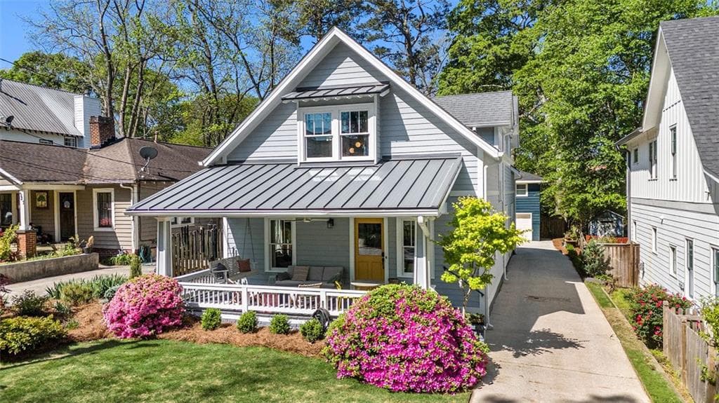 5 bedroom, 4 bathroom single family residence sold at 323 FAYETTEVILLE Road, Decatur, GA 30030