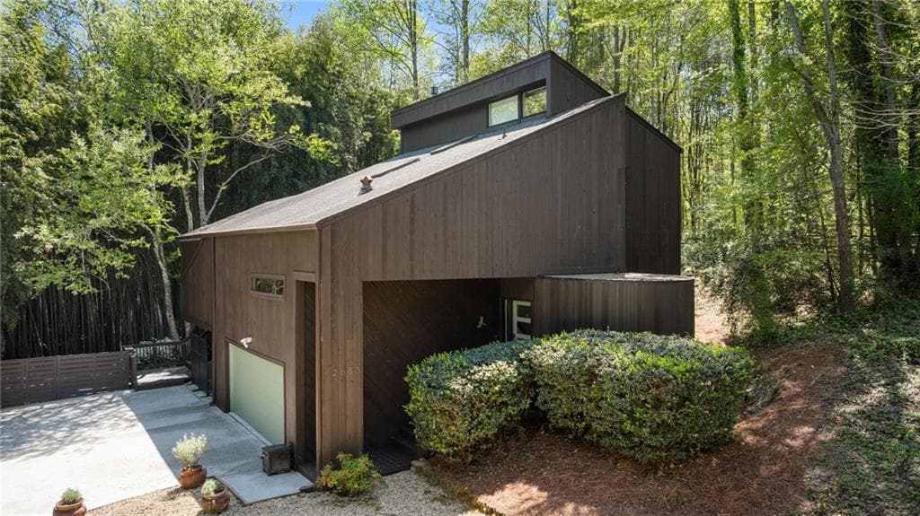 4 bedroom, 3 bathroom single family residence sold at 2683 Fleur De Lis Place, Atlanta, GA 30360