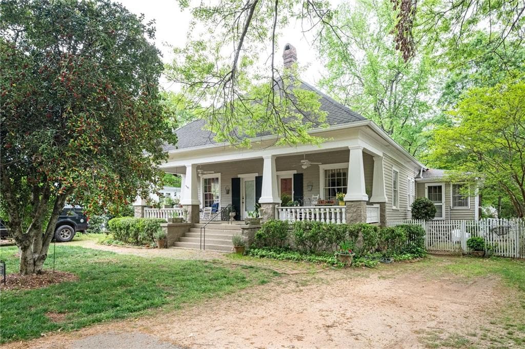 duplex sold at 328 Porter Street, Madison, GA 30650