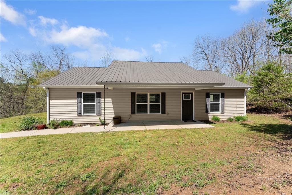 3 bedroom, 2 bathroom single family residence sold at 168 Maid Marian Circle, Murrayville, GA 30564