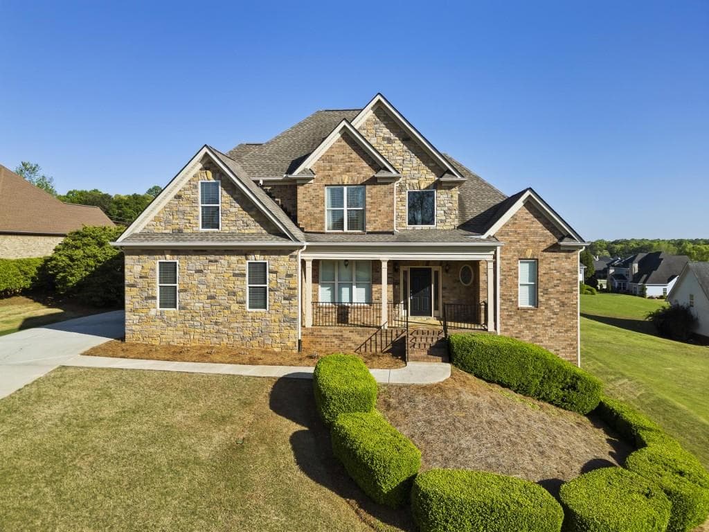4 bedroom, 3 bathroom single family residence sold at 1116 Barberry Court, Jefferson, GA 30549