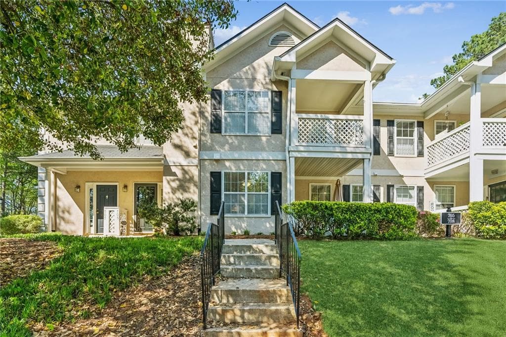 2 bedroom, 2 bathroom condominium sold at 705 Peachtree Forest Avenue, Peachtree Corners, GA 30092