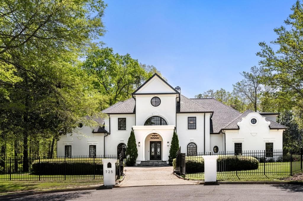 7 bedroom, 11 bathroom single family residence sold at 725 Riley Place, Atlanta, GA 30327