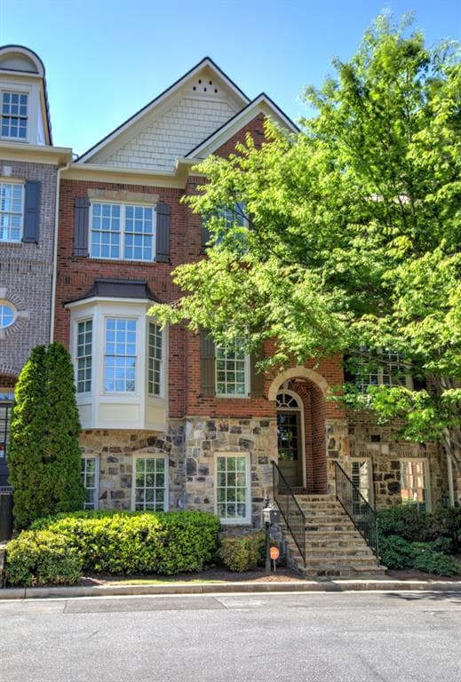 3 bedroom, 4 bathroom, 2,886 sq ft townhouse sold at 636 Parkside Village Way, Marietta, GA 30060