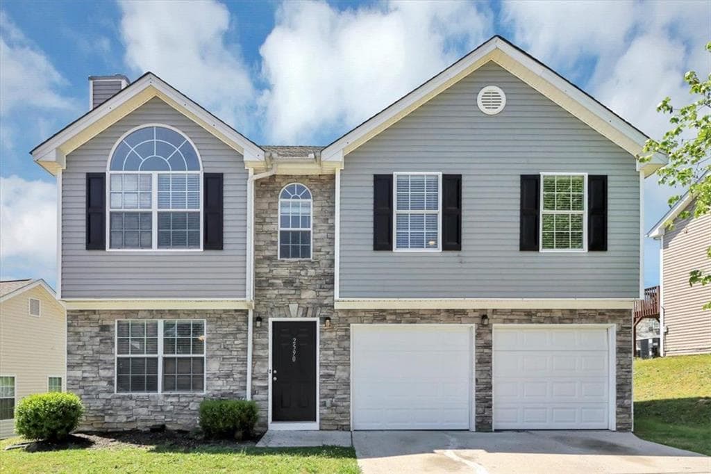 4 bedroom, 3 bathroom single family residence sold at 2590 CAROLINA Ridge, Riverdale, GA 30296