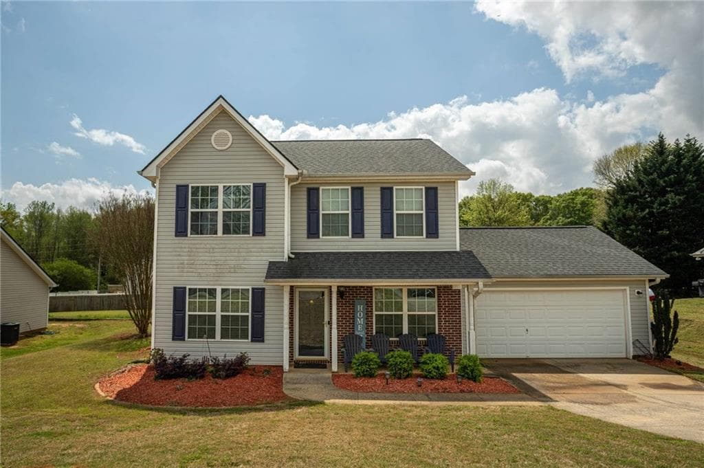 4 bedroom, 3 bathroom single family residence sold at 519 Shenandoah Lane, Winder, GA 30680