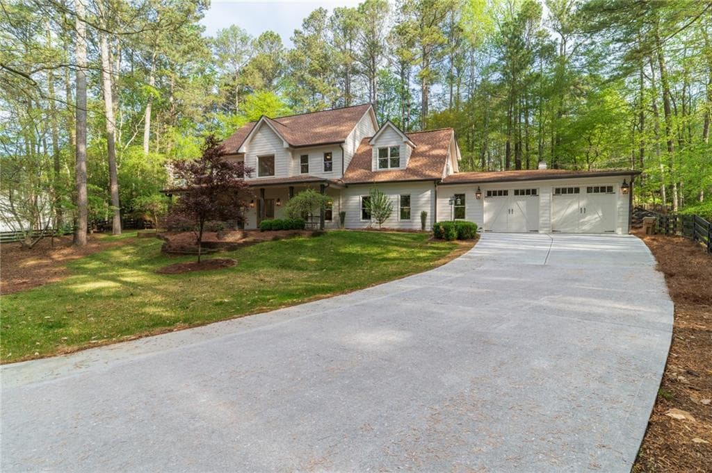 5 bedroom, 4 bathroom single family residence sold at 2050 Henderson Heights Trail, Alpharetta, GA 30004