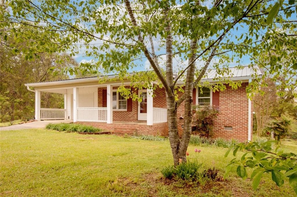 2 bedroom, 1 bathroom single family residence sold at 283 BROAD Street, Tallapoosa, GA 30176