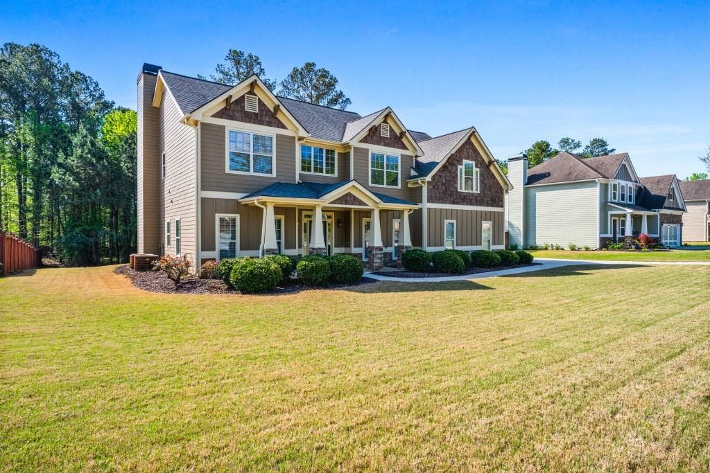 4 bedroom, 3 bathroom single family residence sold at 1041 Sweetwater Bridge Circle, Douglasville, GA 30134