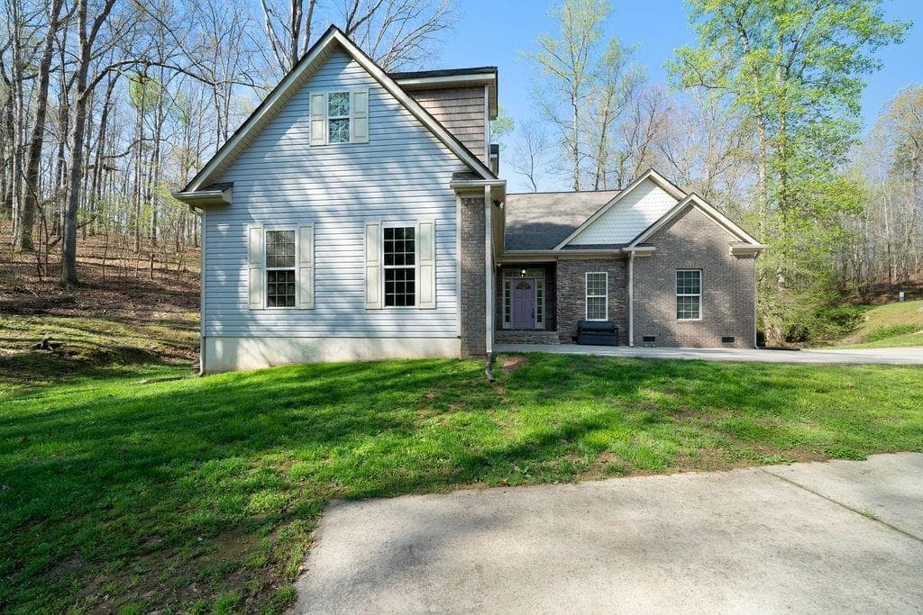 4 bedroom, 3 bathroom single family residence sold at 159 Gold Creek Drive, Tallapoosa, GA 30176