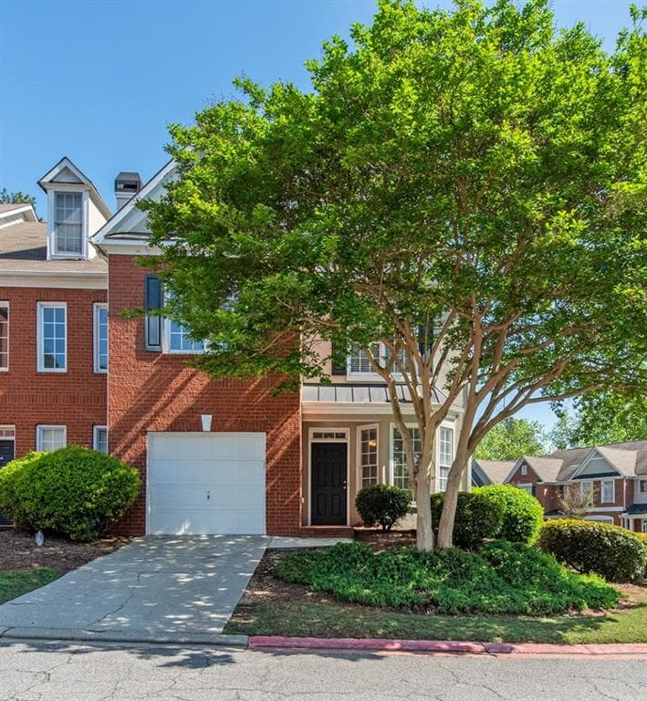 4 bedroom, 3 bathroom, 2,534 sq ft townhouse sold at 2361 Maplewood Court 25, Atlanta, GA 30339