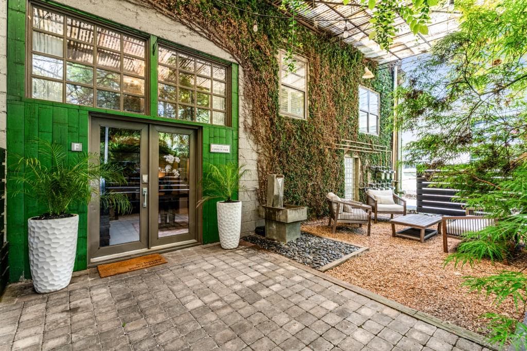 2 bedroom, 2 bathroom condominium sold at 1570 Dekalb Avenue F, Atlanta, GA 30307