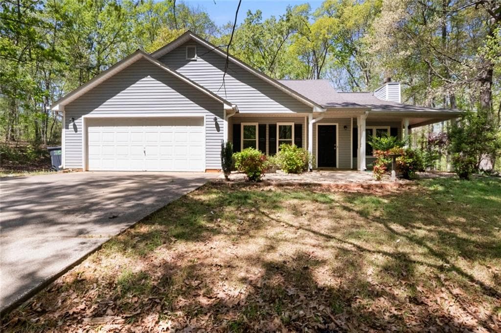 3 bedroom, 2 bathroom single family residence sold at 11268 Flat Shoals Road, Covington, GA 30016