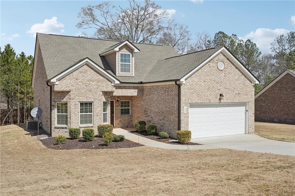 4 bedroom, 3 bathroom single family residence for rent at 516 College Drive The Kennedy, Barnesville, GA 30204 for $1,835 a month — photo 4