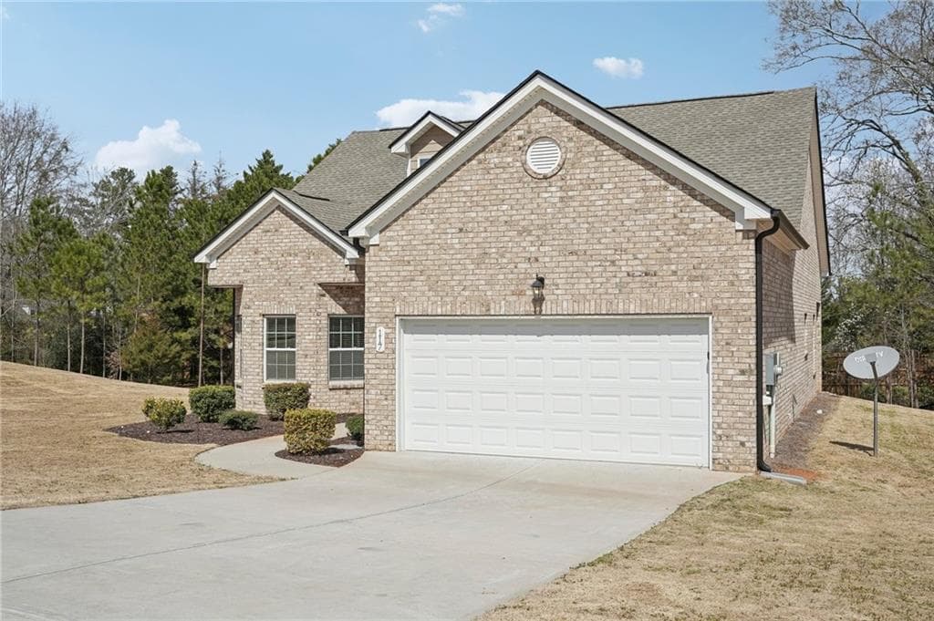 4 bedroom, 3 bathroom single family residence for rent at 516 College Drive The Kennedy, Barnesville, GA 30204 for $1,835 a month — photo 6
