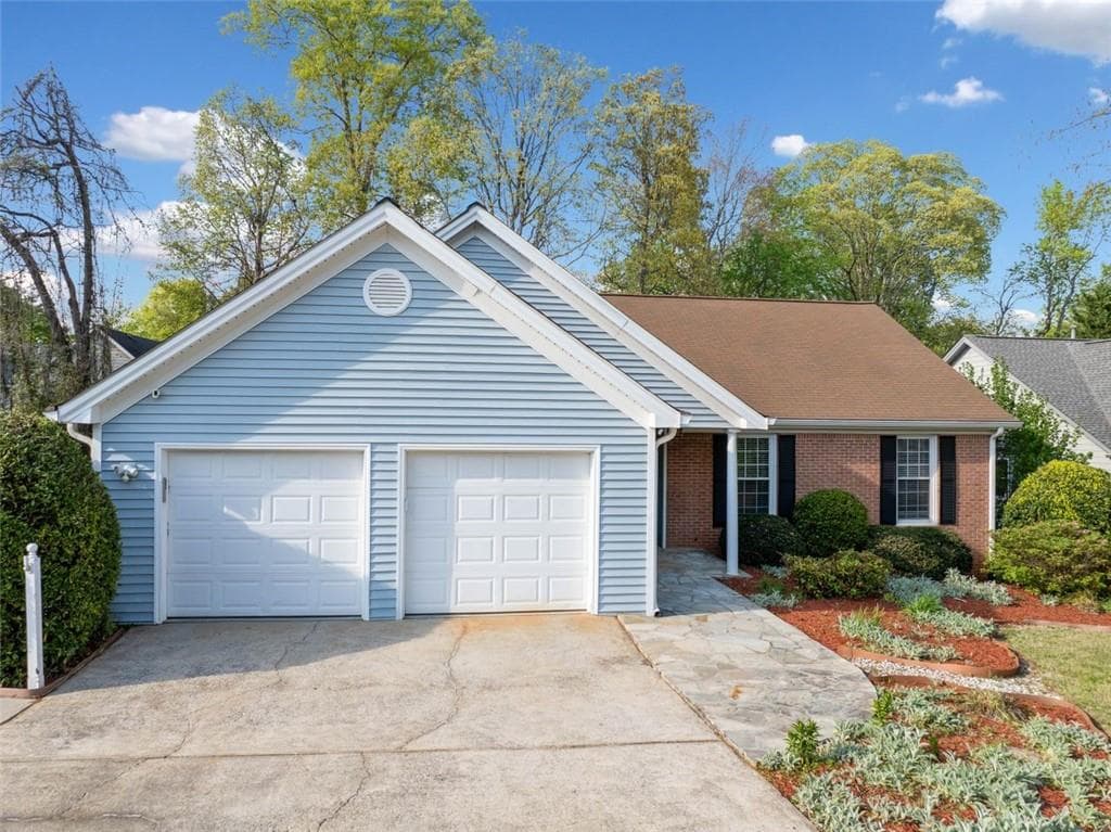 5 bedroom, 3 bathroom single family residence sold at 5265 BENTLEY HALL Drive, Alpharetta, GA 30005