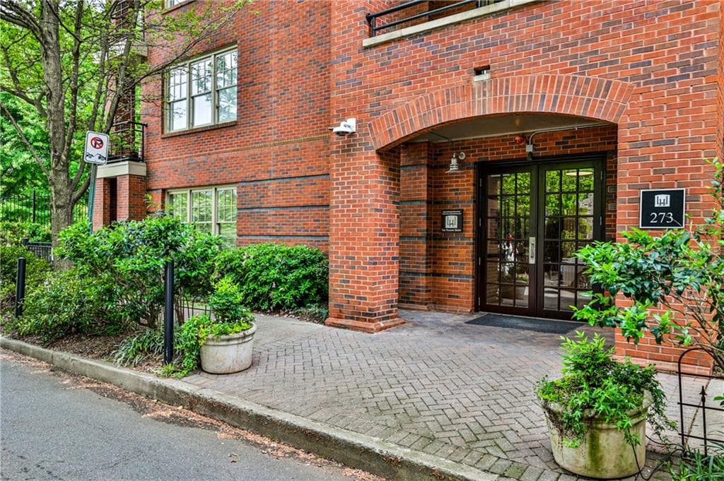 1 bedroom, 1 bathroom condominium sold at 273 12th Street 313, Atlanta, GA 30309