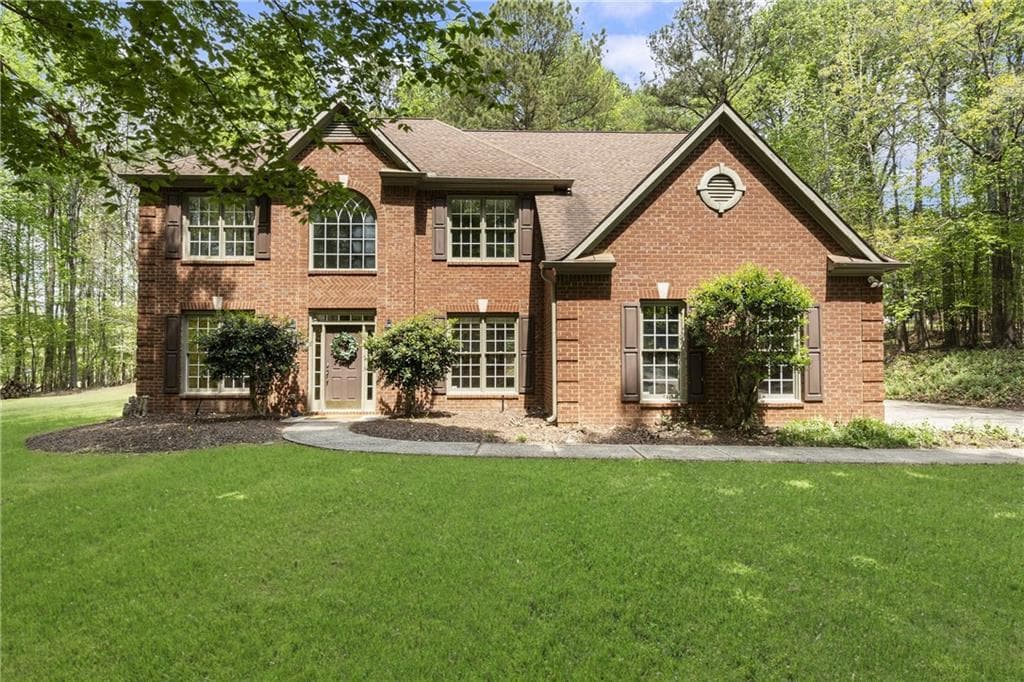 5 bedroom, 3 bathroom single family residence sold at 555 Devonshire Farms Way, Alpharetta, GA 30004