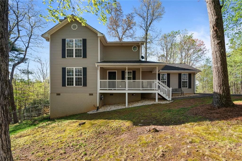 3 bedroom, 3 bathroom single family residence sold at 179 Caroline Court, Dahlonega, GA 30533