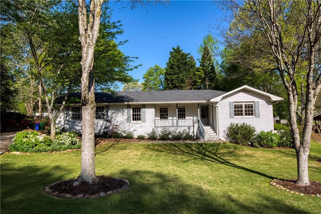 3 bedroom, 2 bathroom single family residence sold at 5132 Foxwood Court, Atlanta, GA 30360